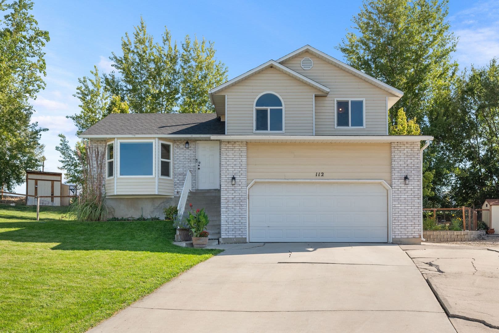 5 Bed / 3 Bath Home for Rent in American Fork — photo 1