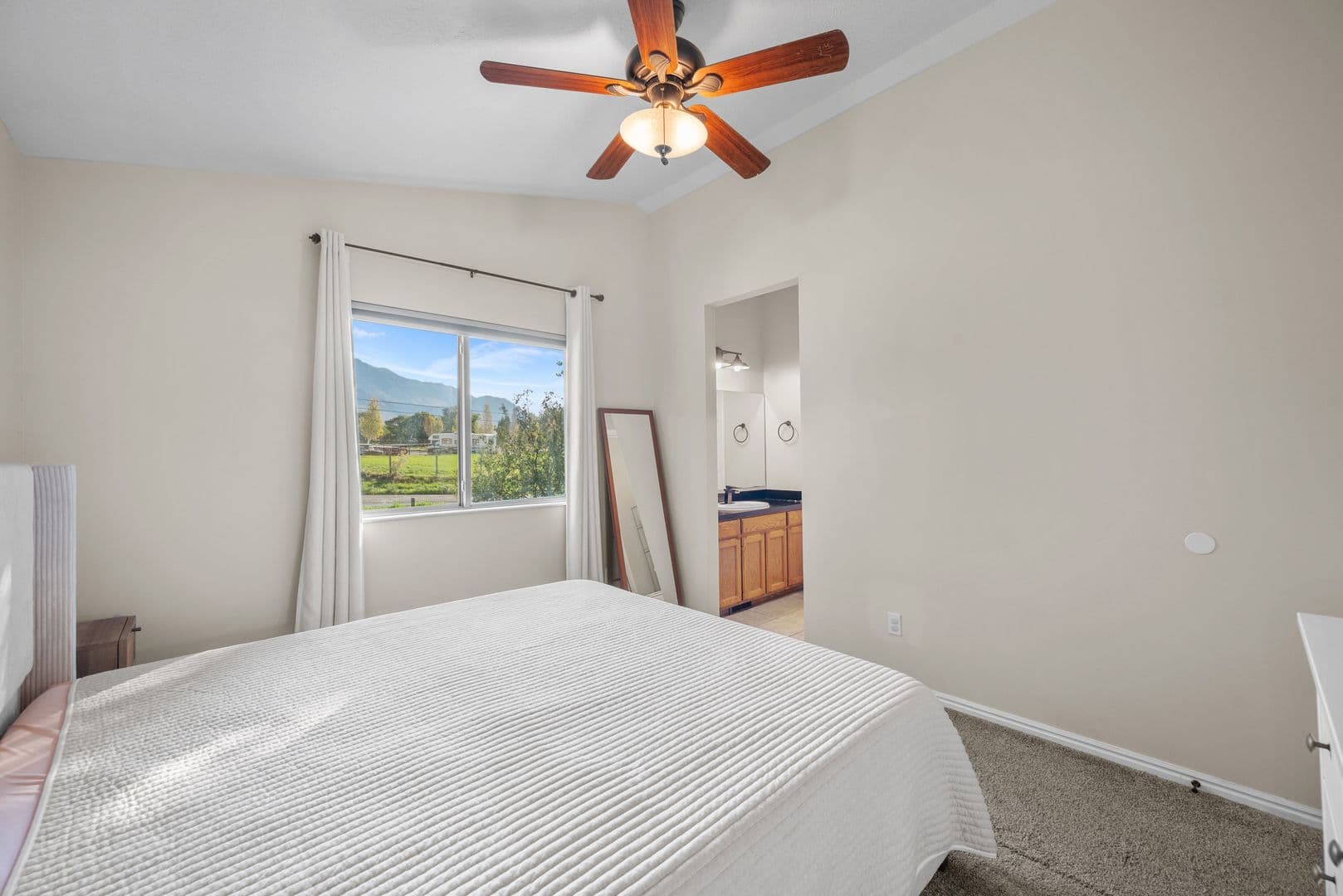 5 Bed / 3 Bath Home for Rent in American Fork — photo 16