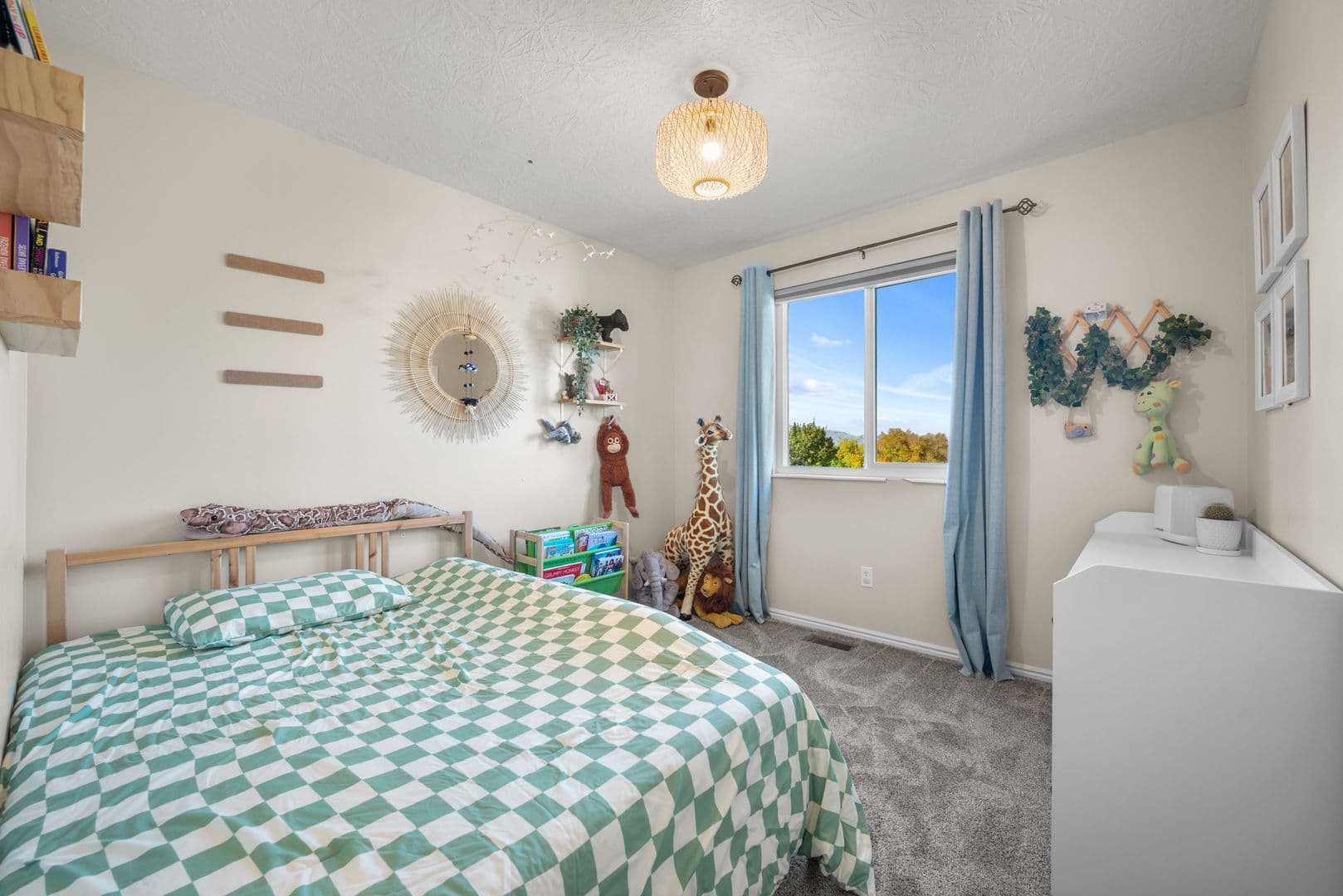 5 Bed / 3 Bath Home for Rent in American Fork — photo 18