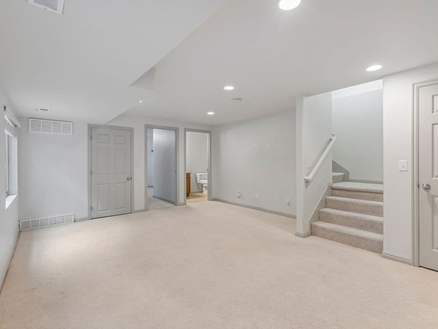 4 Bed / 3.5 Bath Spacious Home for Rent in Draper – Internet & Cable Included! — photo 27