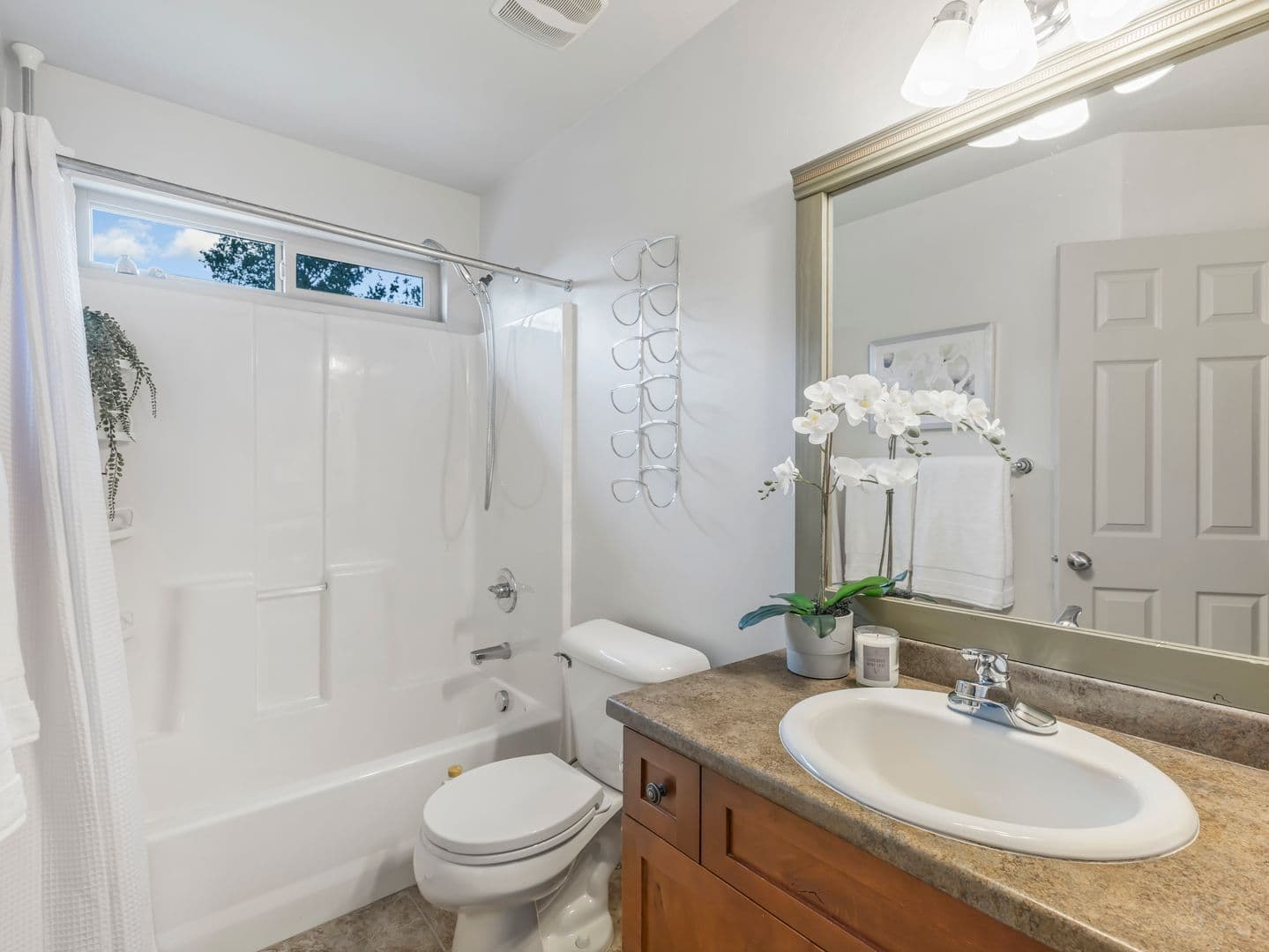 4 Bed / 3.5 Bath Spacious Home for Rent in Draper – Internet & Cable Included! — photo 21