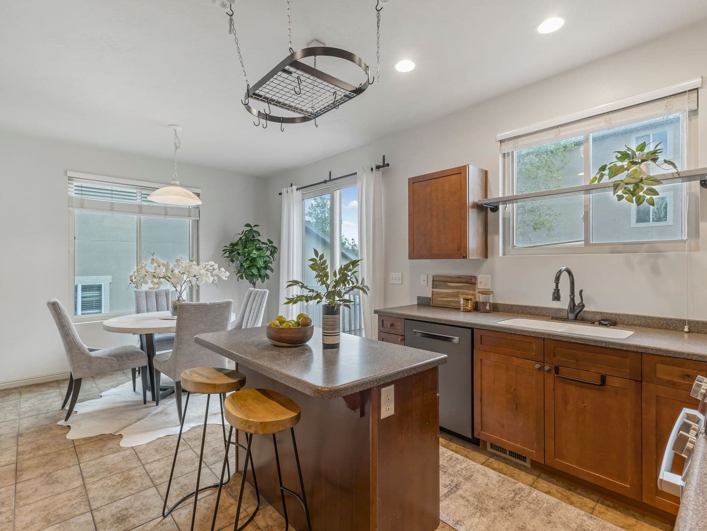 4 Bed / 3.5 Bath Spacious Home for Rent in Draper – Internet & Cable Included! — photo 13