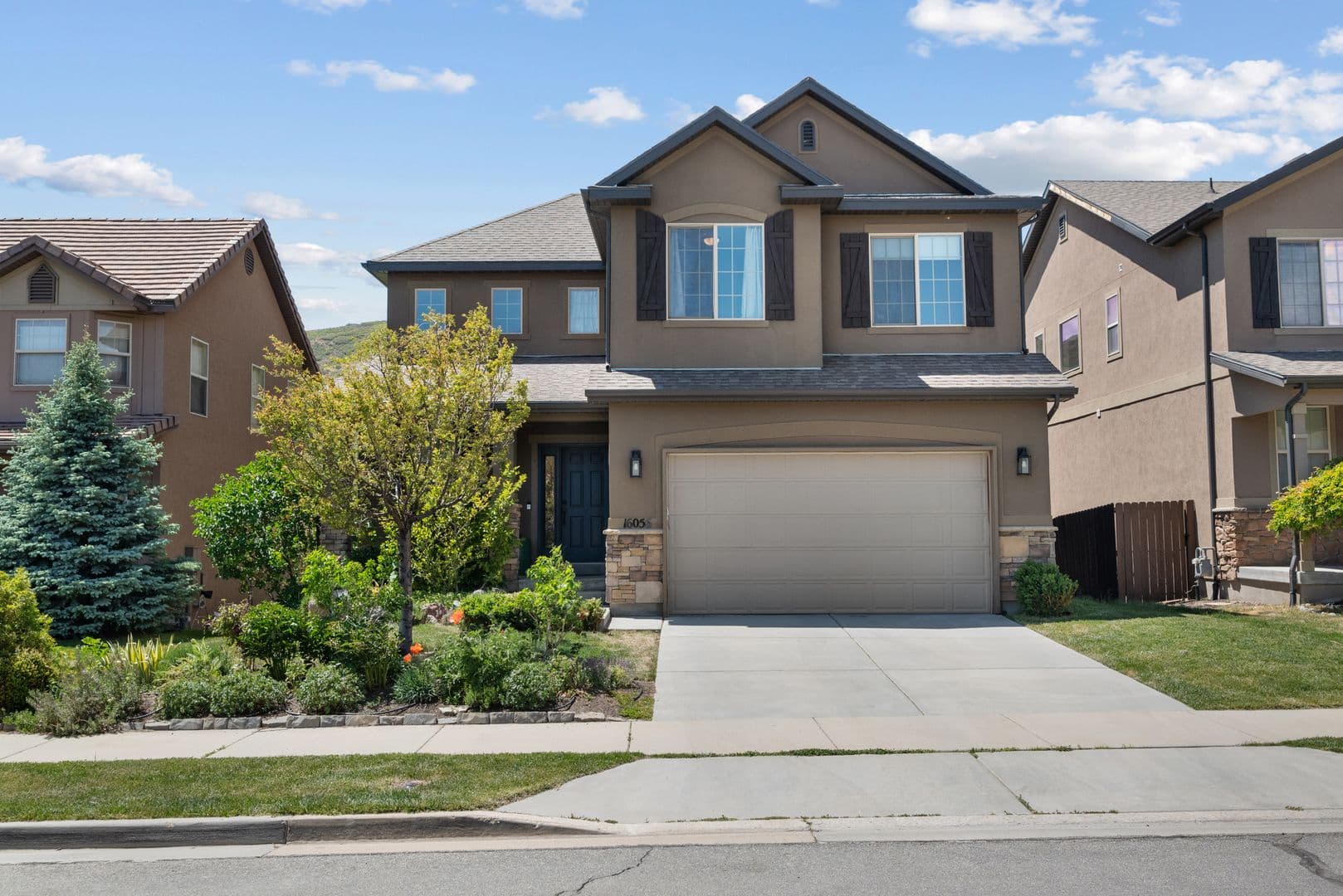 5 Bed / 3.5 Bath Home in Draper — photo 1