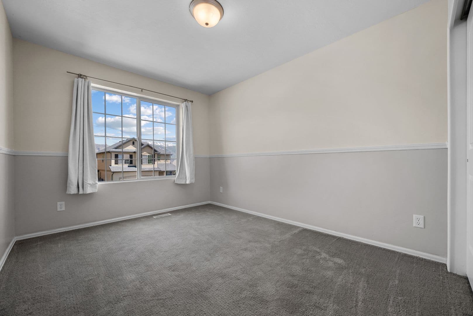 5 Bed / 3.5 Bath Home in Draper — photo 21