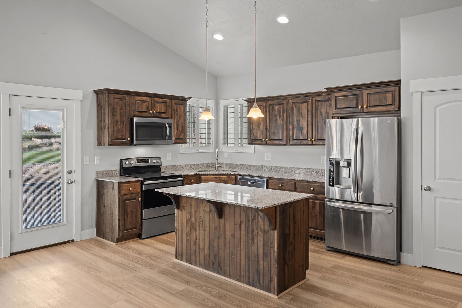 2 Bed / 2 Bath Brand-New Remodeled ADU for Rent in Eagle Mountain — photo 3