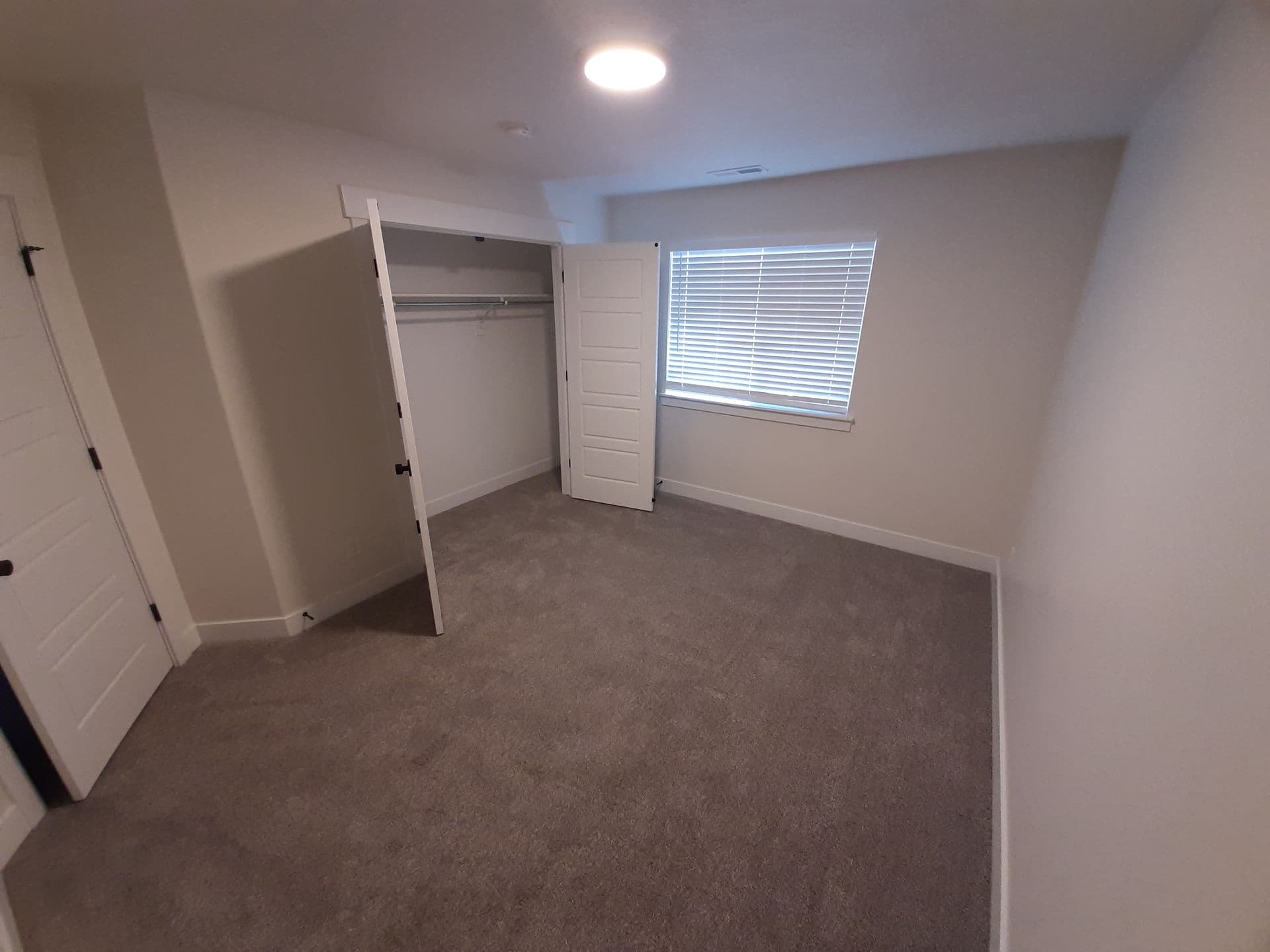 Private Bedroom in Lehi Townhome — Female Student Home — photo 33