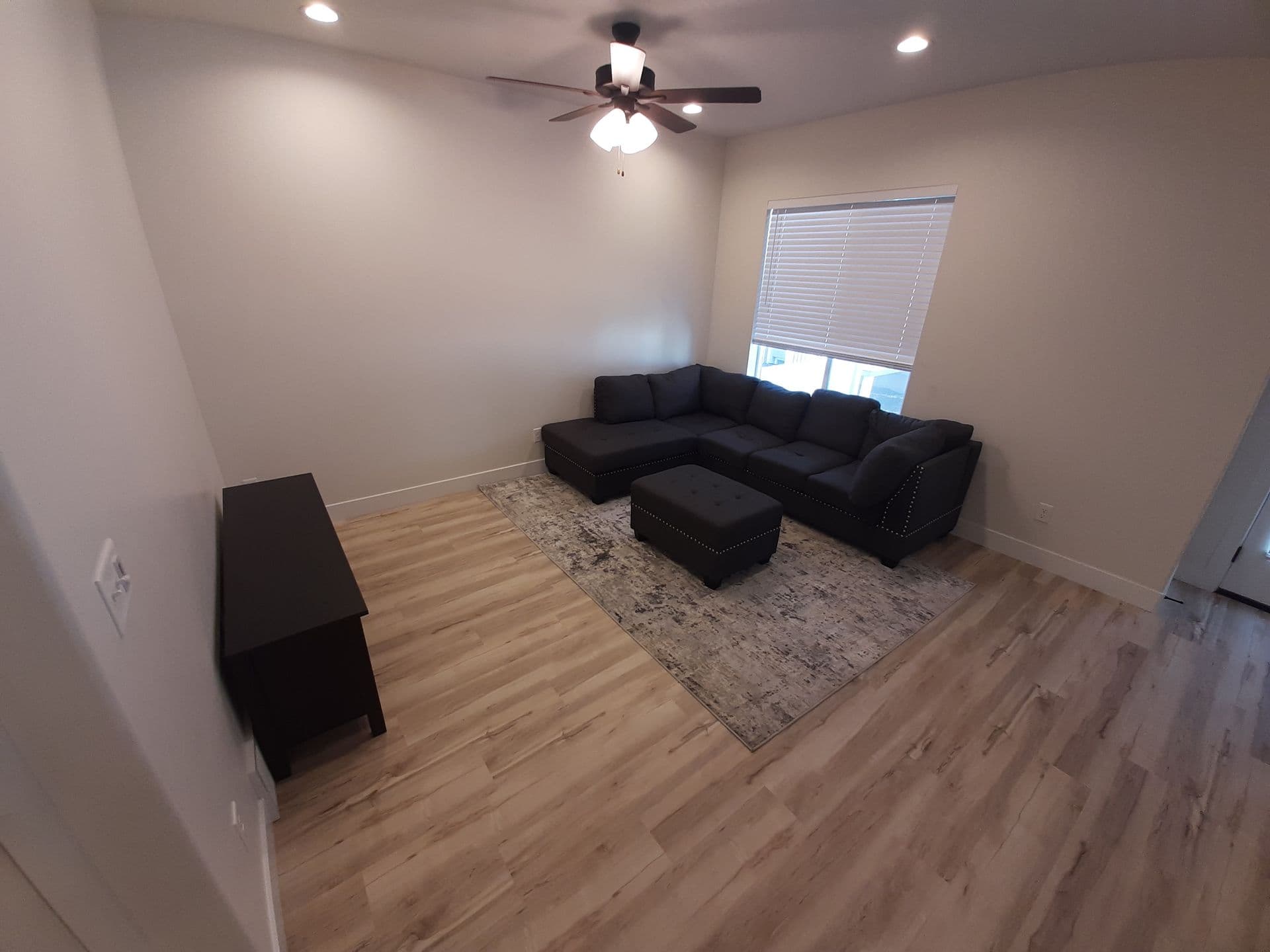 Private Bedroom in Lehi Townhome — Female Student Home — photo 28