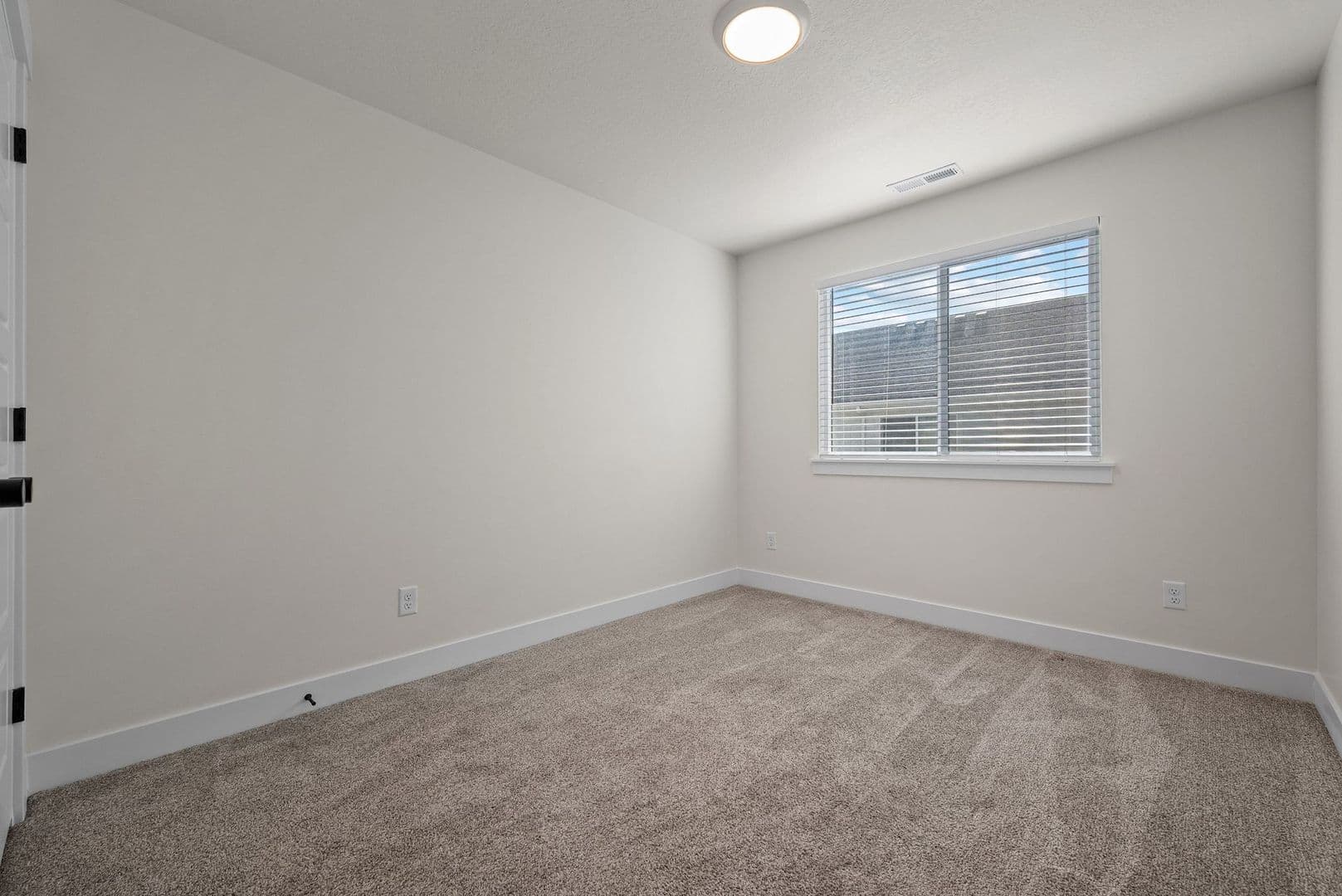 Private Bedroom in Lehi Townhome — Female Student Home — photo 8