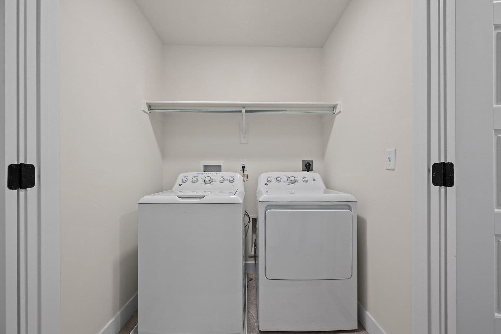 Private Bedroom in Lehi Townhome — Female Student Home — photo 10