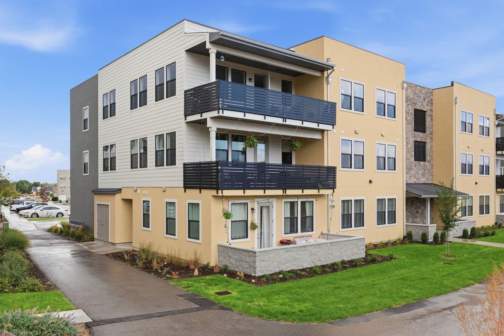 Brand-New 3 Bed / 2 Bath Apartment for Rent in Midvale, UT — photo 1