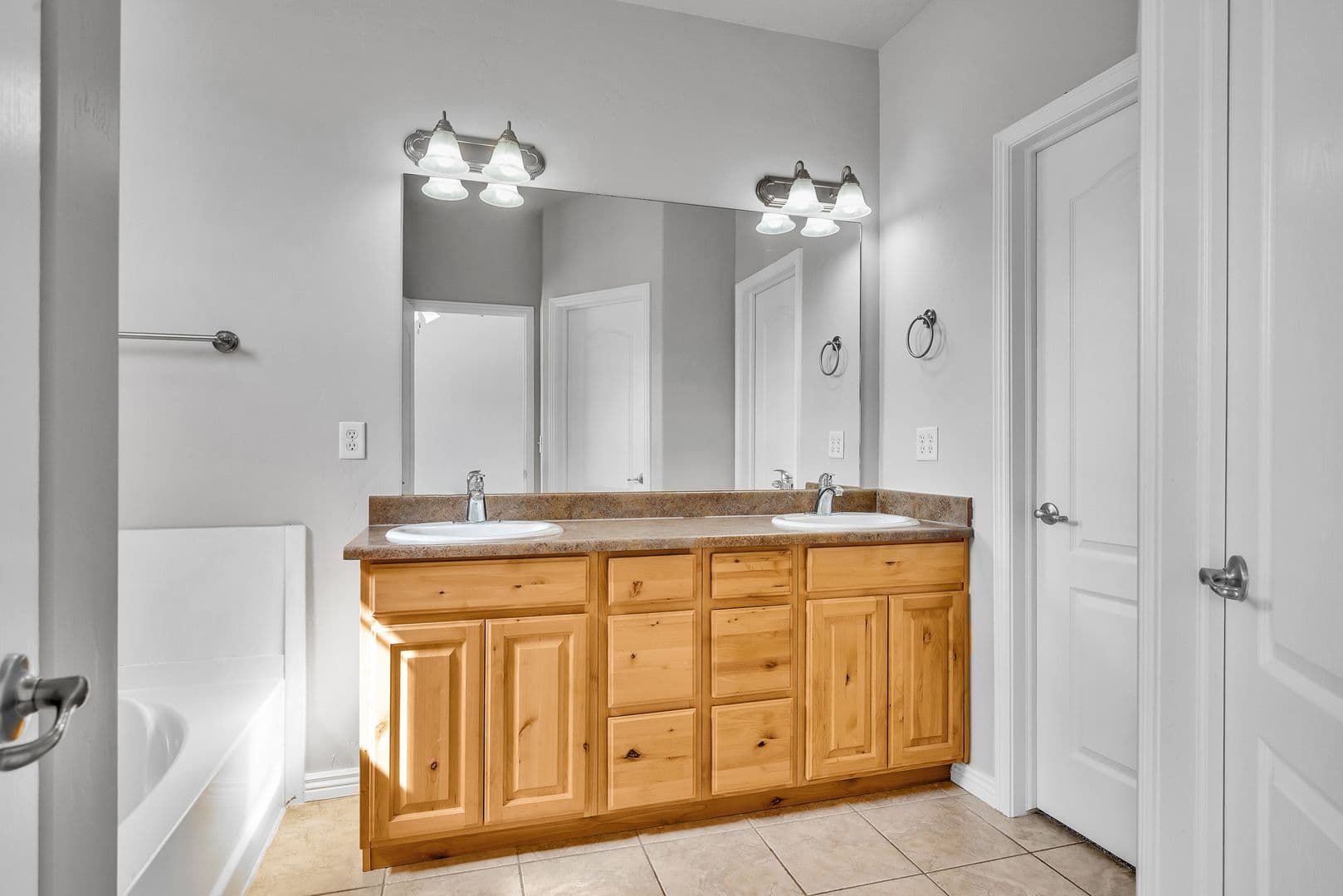 Beautiful Pleasant Grove Townhome for Rent — photo 12