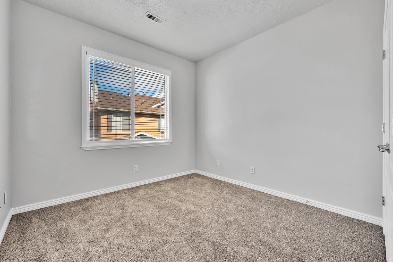 Beautiful Pleasant Grove Townhome for Rent — photo 17