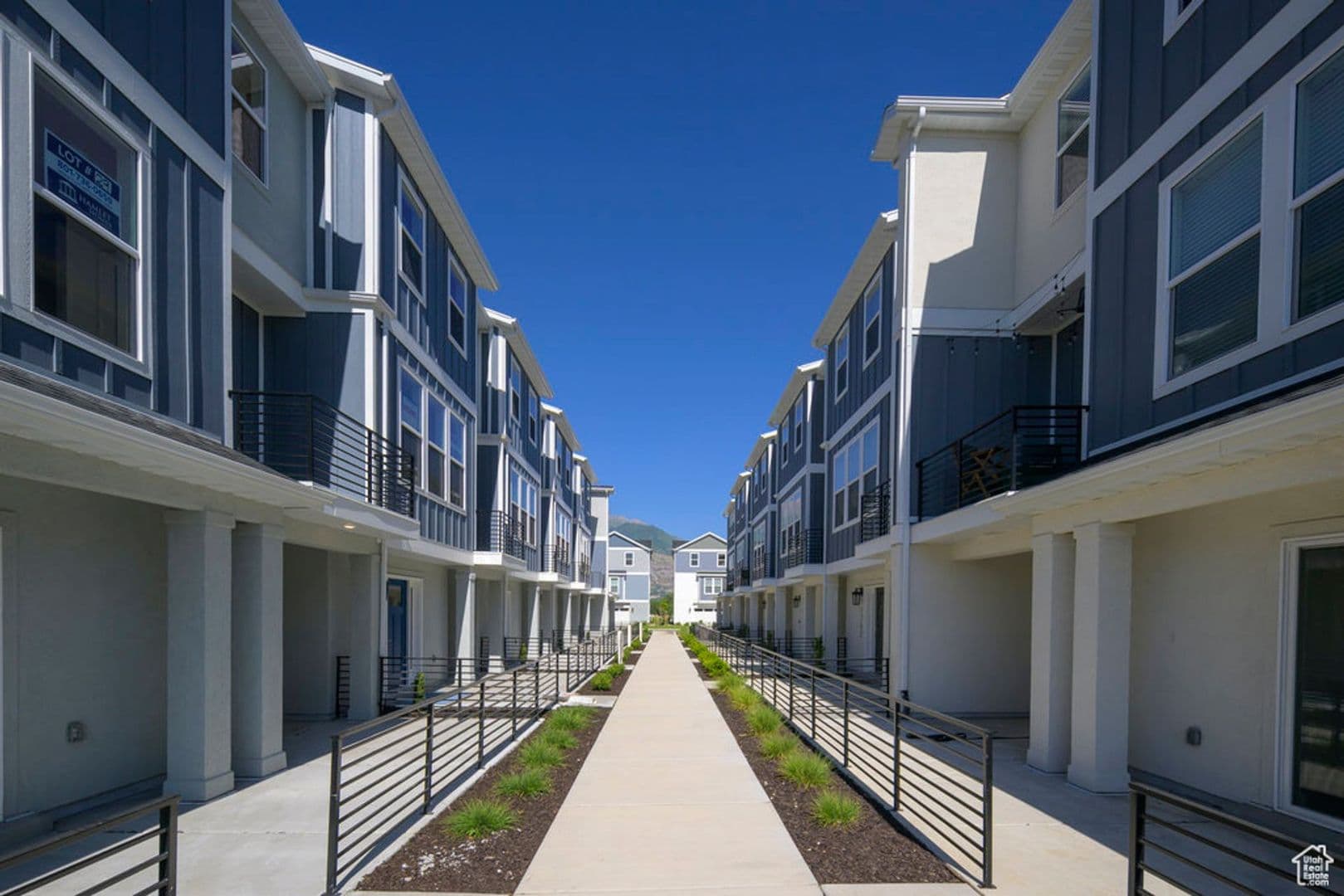 3 Bed / 2.5 Bath Townhome in Pleasant Grove — photo 3