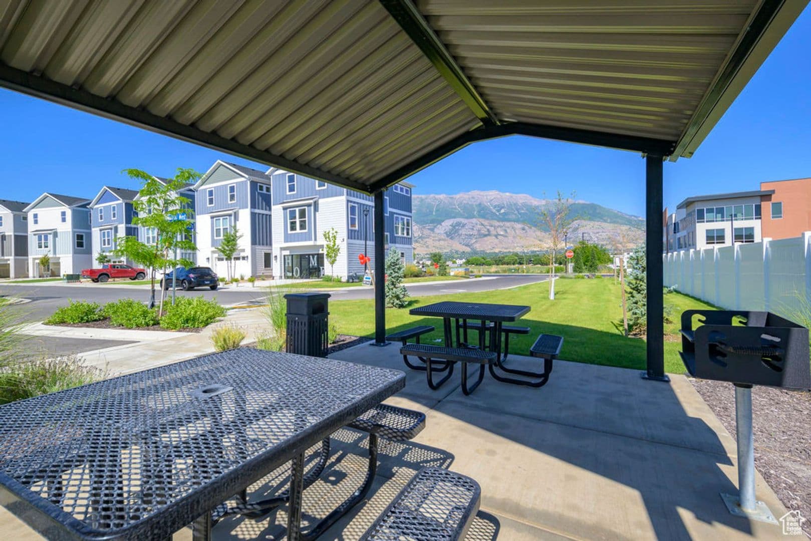 3 Bed / 2.5 Bath Townhome in Pleasant Grove — photo 11