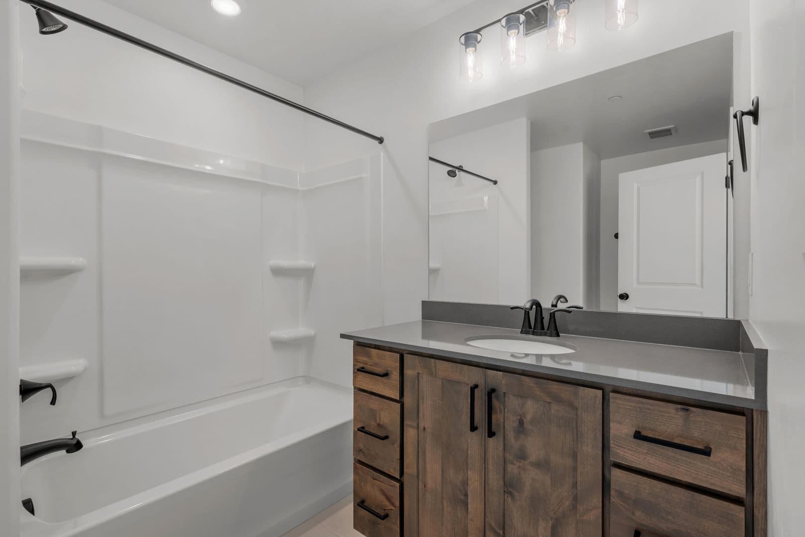 4 Bed / 3 Bath Brand-New Townhome for Rent in Salt Lake City — photo 16