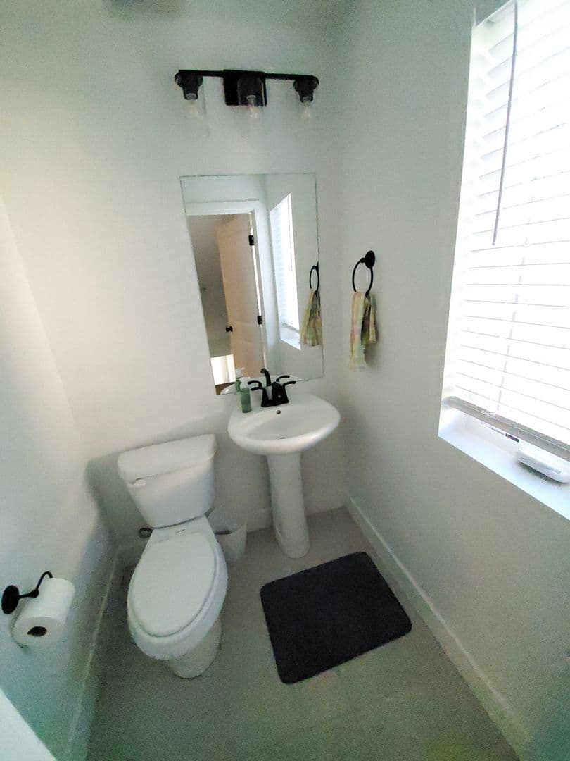 4 Bed / 3 Bath Brand-New Townhome for Rent in Salt Lake City — photo 7