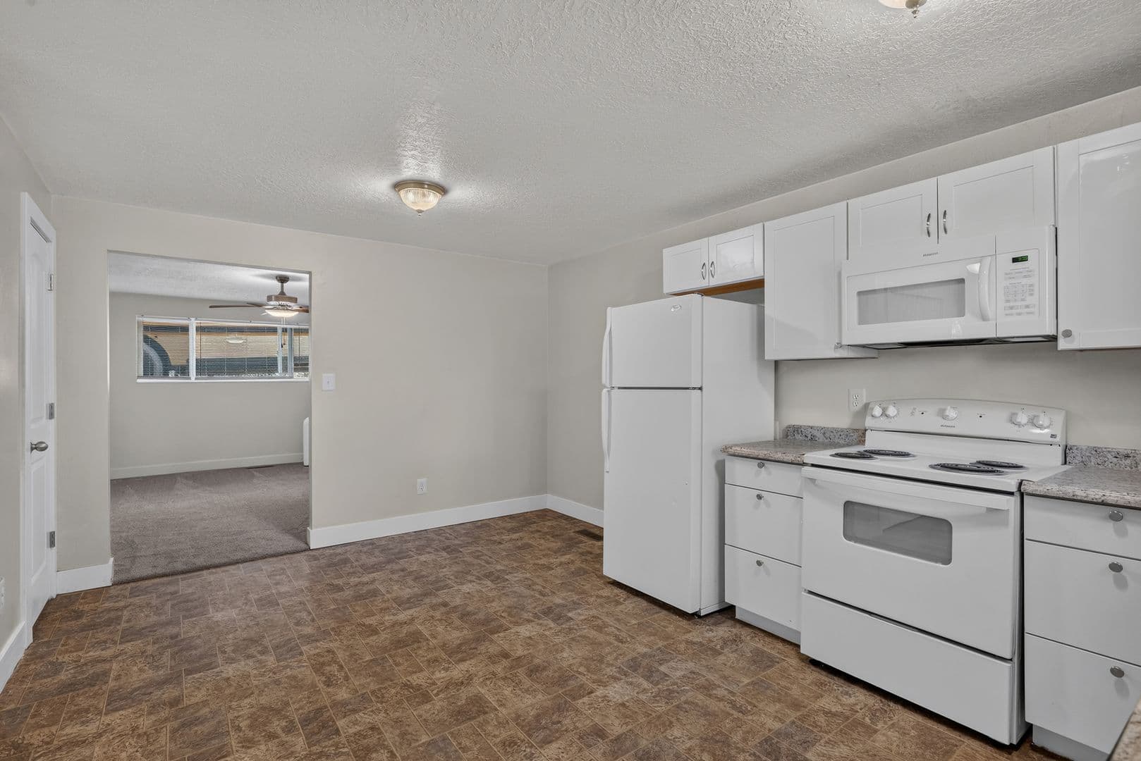 3 Bed / 1 Bath Home for Rent in Springville — photo 8