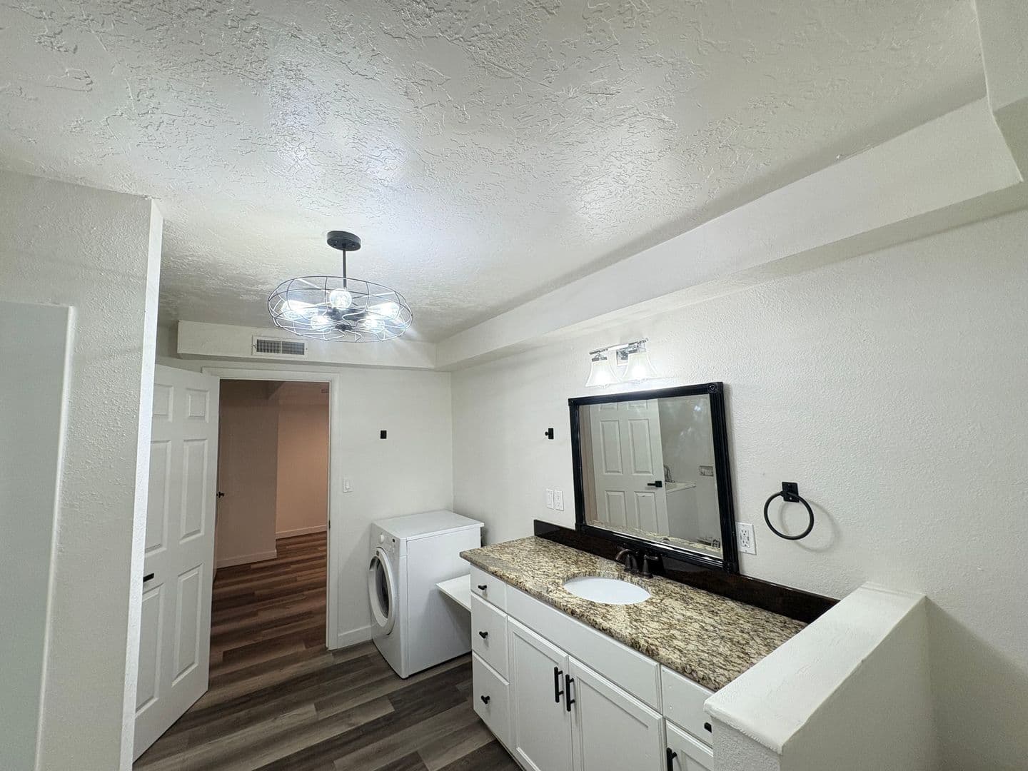 1 Bed / 1 Bath Basement Apartment in St. George — photo 12