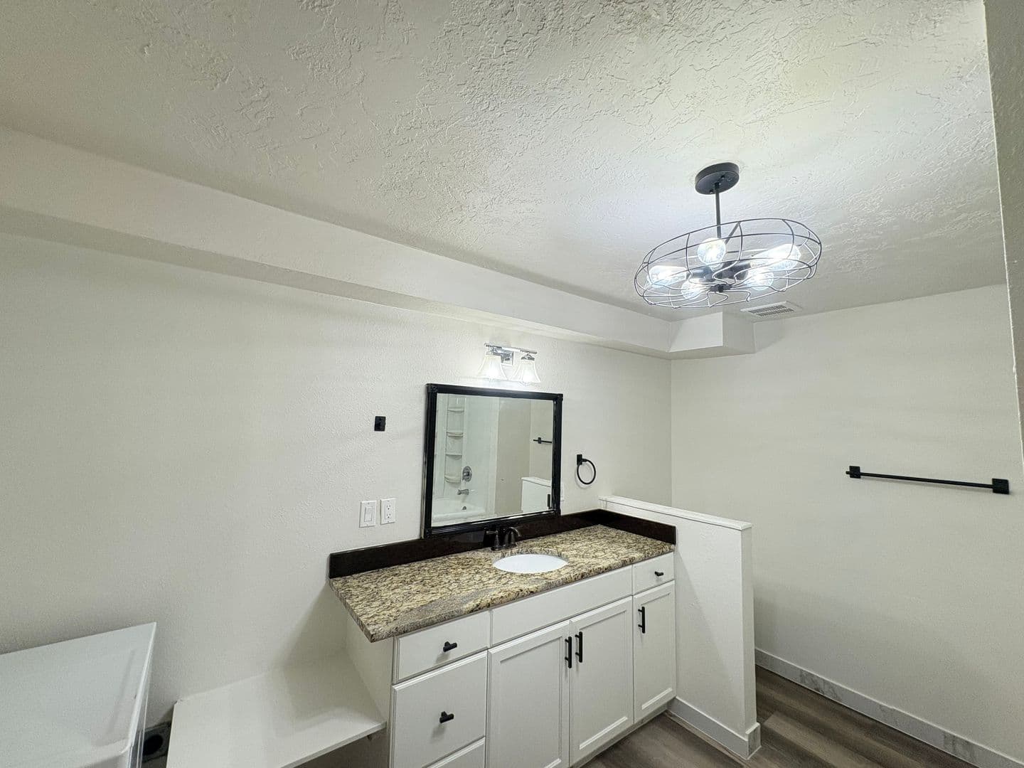 1 Bed / 1 Bath Basement Apartment in St. George — photo 13