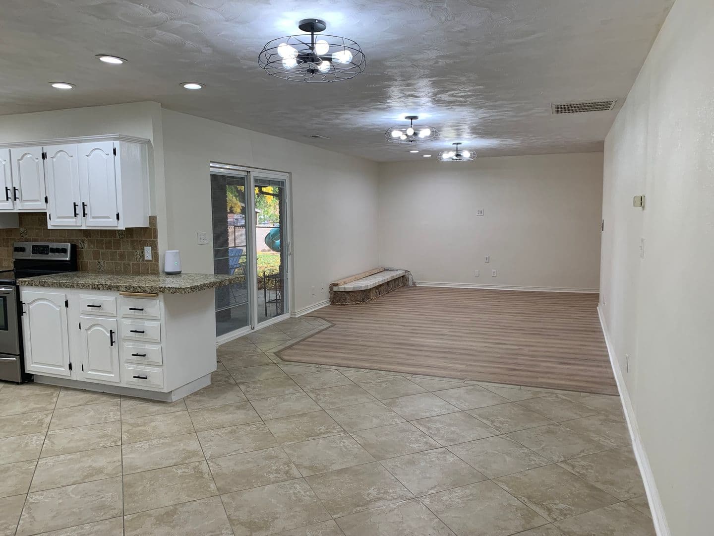 4 Bed / 3 Bath Main-Floor Unit in St. George — photo 2