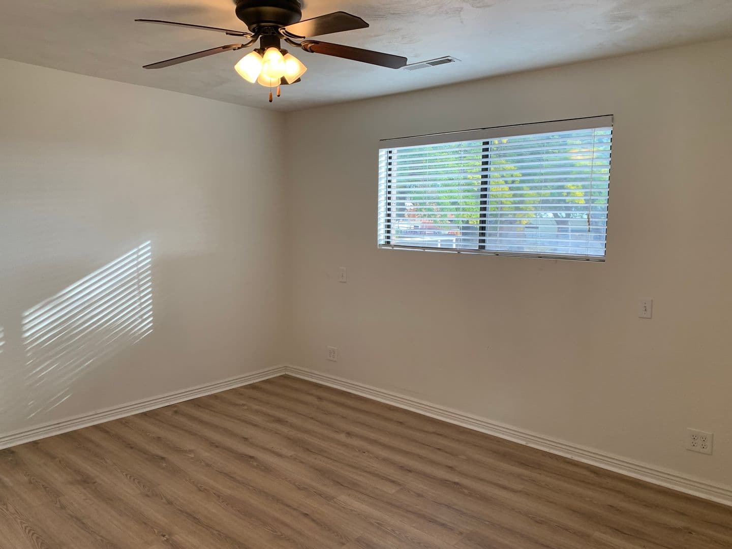4 Bed / 3 Bath Main-Floor Unit in St. George — photo 24