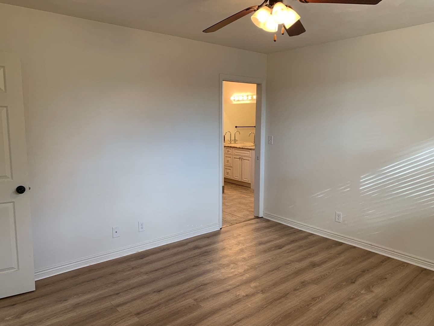 4 Bed / 3 Bath Main-Floor Unit in St. George — photo 28